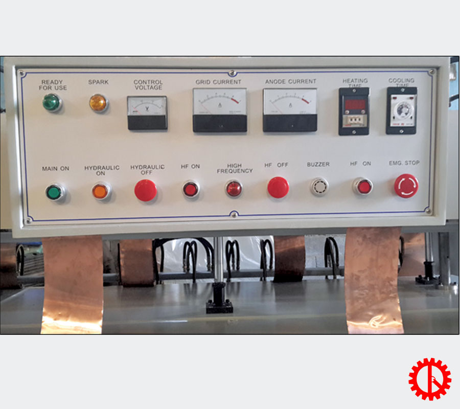 Bảng điều khiển máy ghép gỗ ngang cao tần