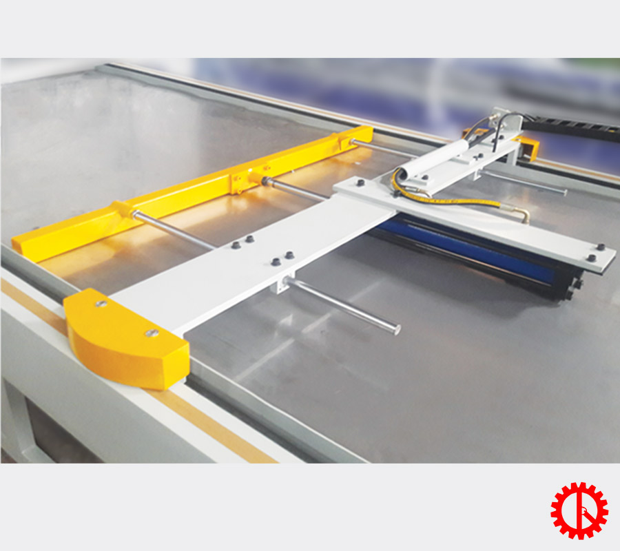 Bộ đẩy phôi máy ghép ngang cao tần