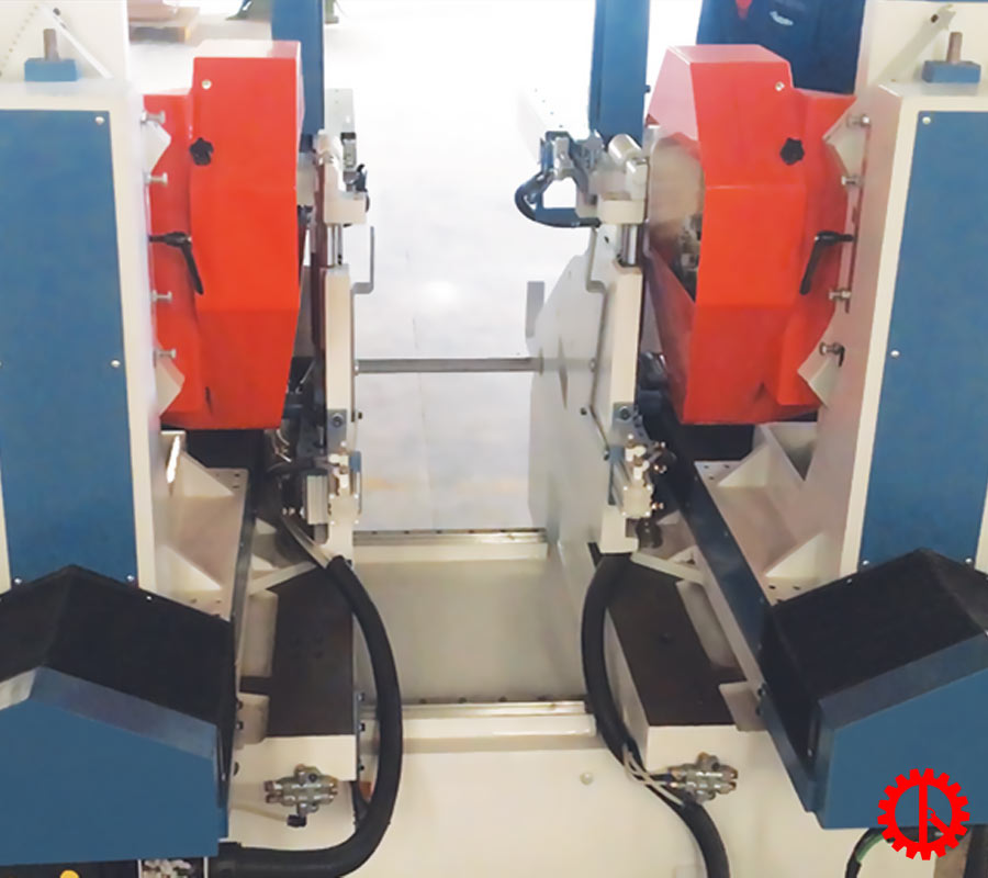 Khoảng cách giữa 2 trục