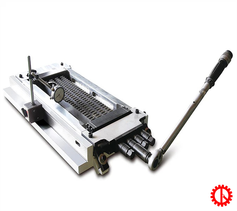 Điều chỉnh kích thước lưỡi cưa máy cưa lọng tấm nhiều lưỡi FR-200 | Quốc Duy