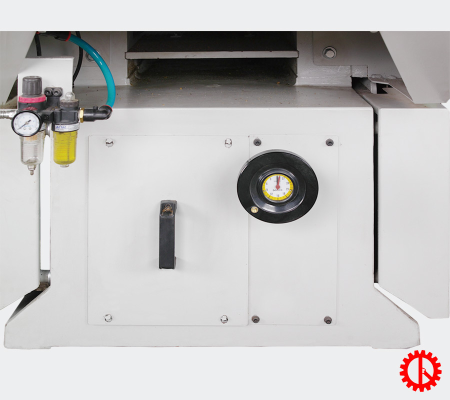 Điều chỉnh tốc độ đưa phôi máy rong phách nhiều lưỡi tự động MAC-15 | Quốc duy