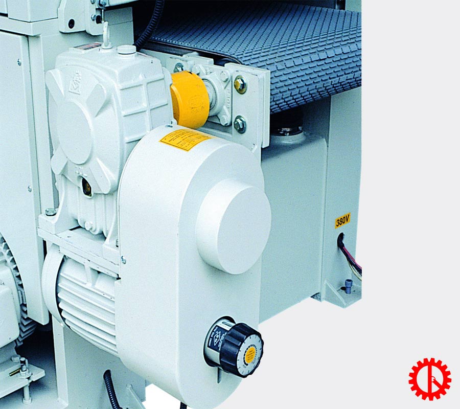 Điều chỉnh tốc độ băng nhám máy chà nhám thùng 1M3 tải nặng PR-1300DDA | Quốc Duy