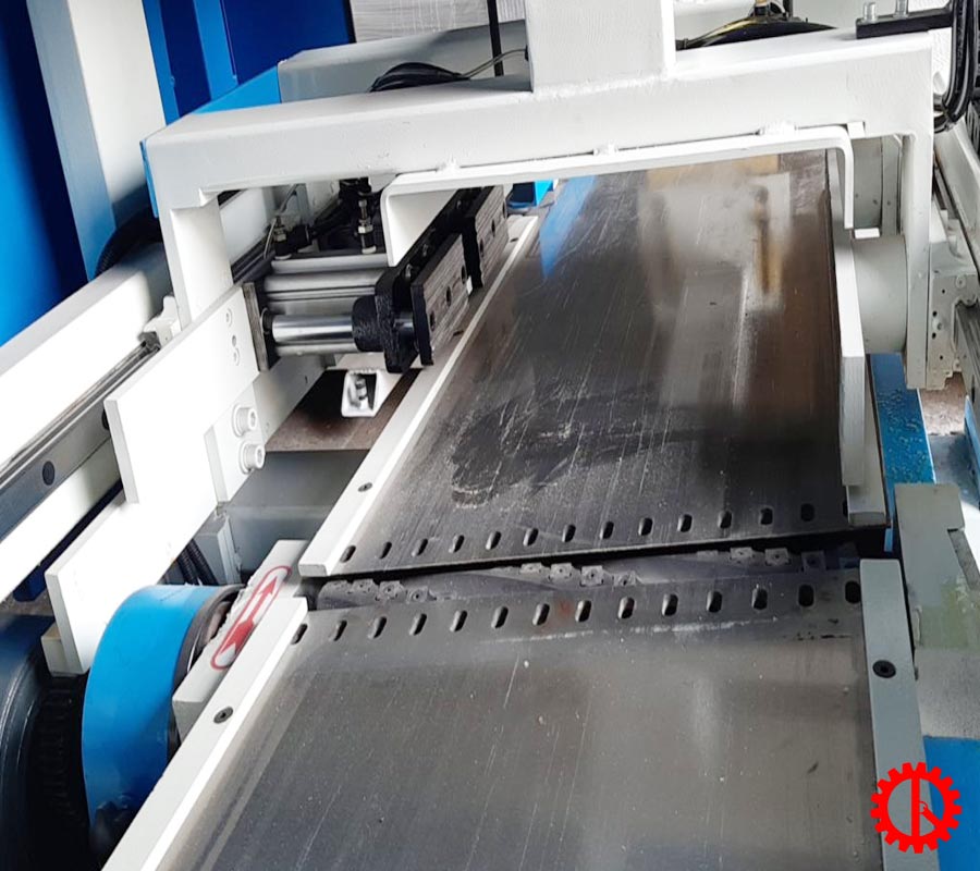 Bàn làm việc máy bào thẩm tự động trục dao xoắn SM-MB504A | Quốc Duy