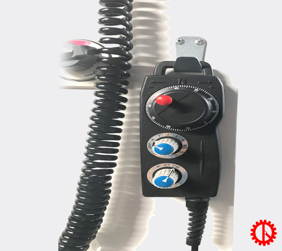 Tay quay điều khiển máy cnc router khoan cắt ván tự động SM-1325 | Quốc Duy