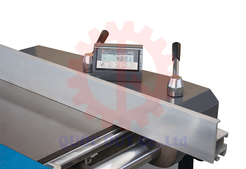 màn hình hiển thị kích thước máy cưa bàn trượt | quốc duy