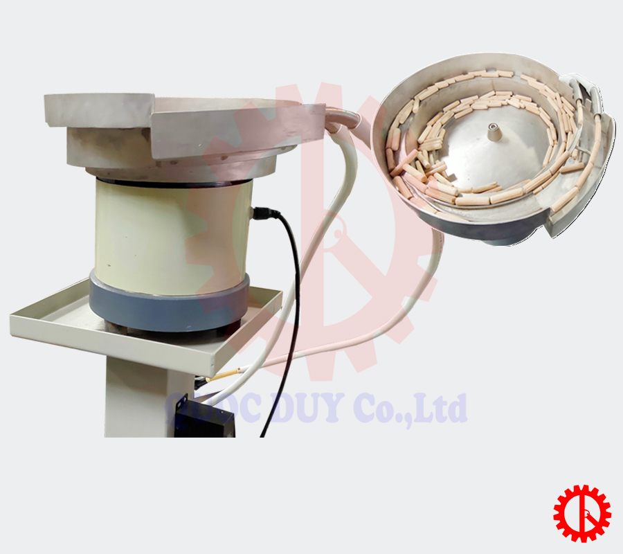 Khay để chốt gỗ máy cắt khoan bắt chốt tự động | Quốc Duy