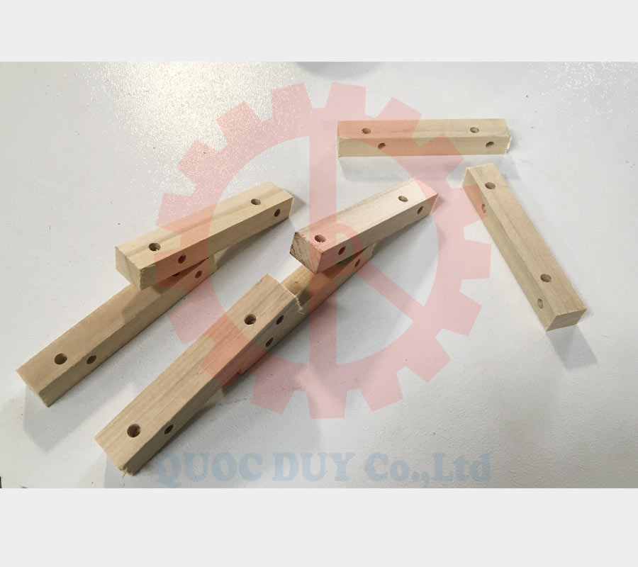 sản phẩm máy cắt khoan bọ thẳng CNC cấp phôi tự động - REC 400 | Quốc Duy