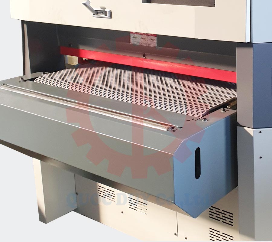 Băng tải đưa phôi máy chà nhám thùng | Quốc Duy