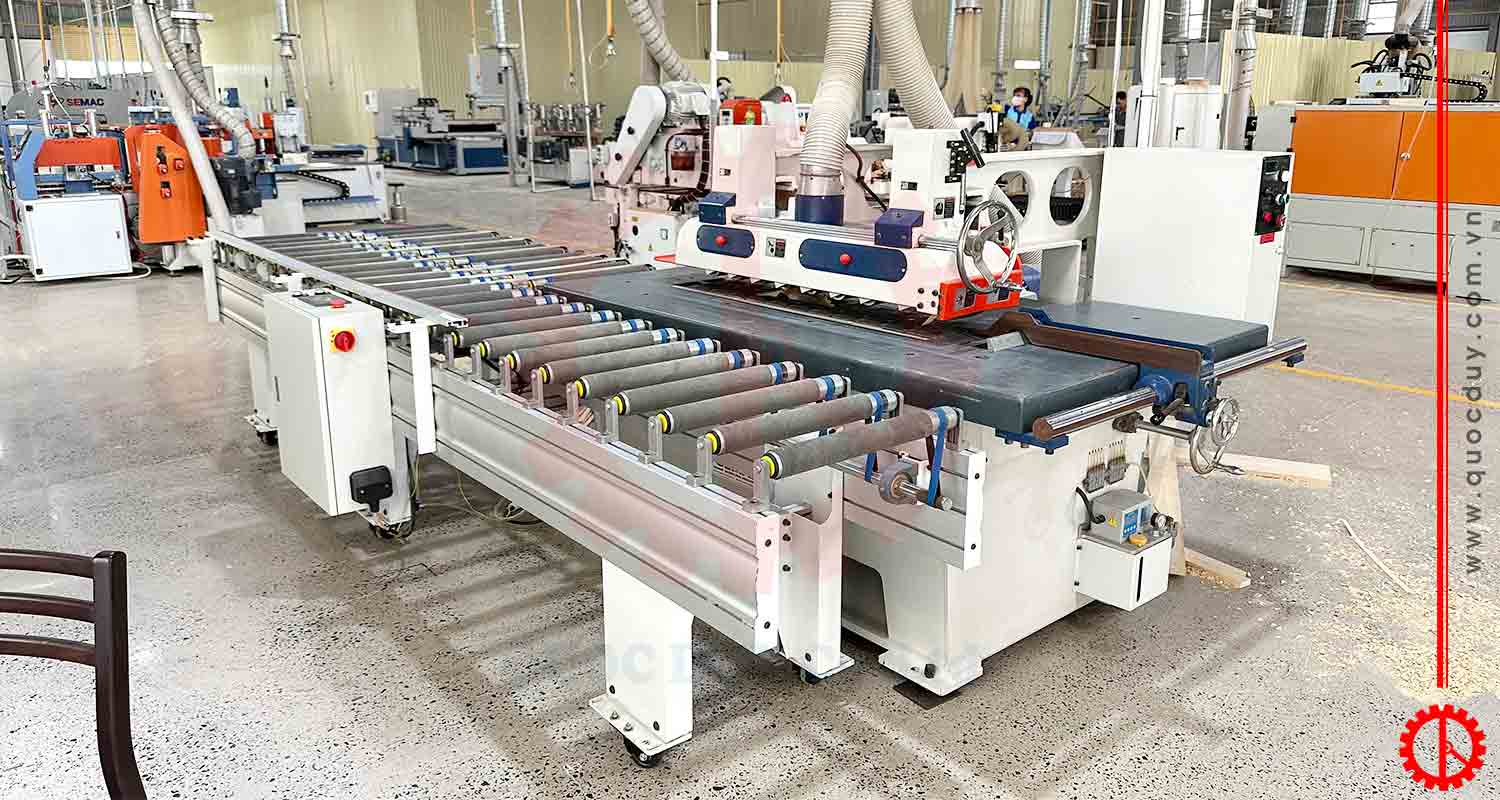 Băng tải rulo hồi phôi máy cưa rong