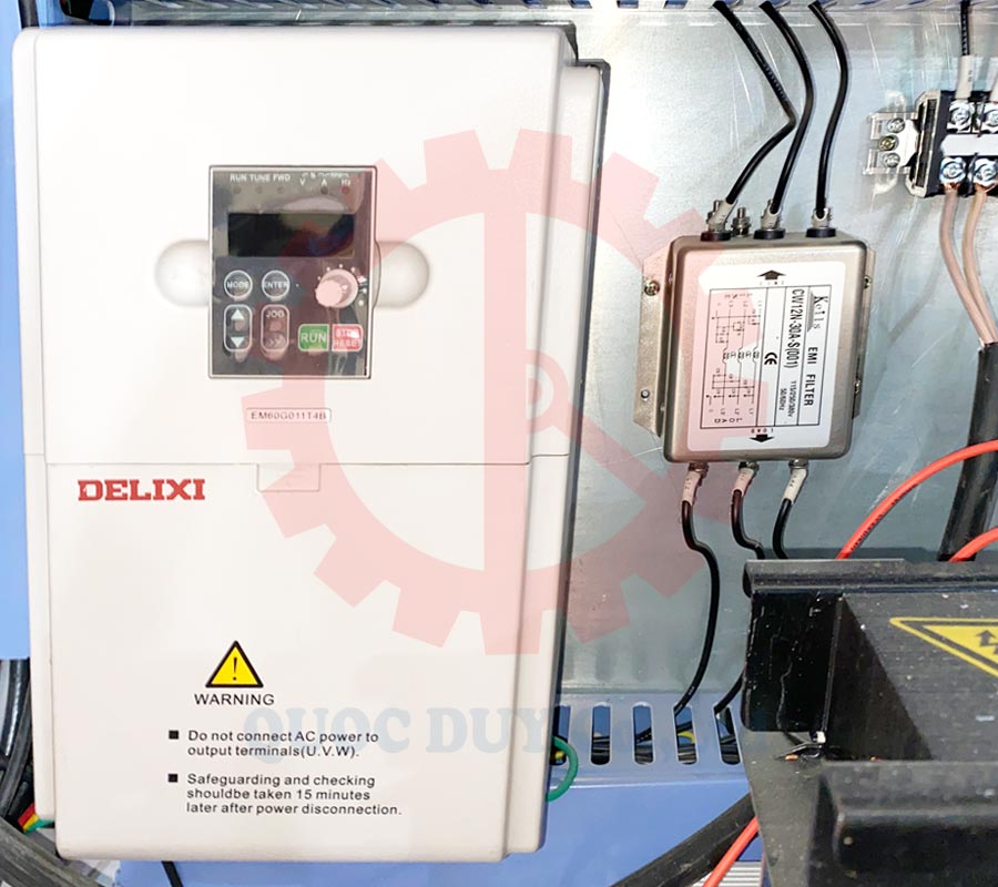 Biến tần máy phay khoan cnc router 1325 | Quốc Duy