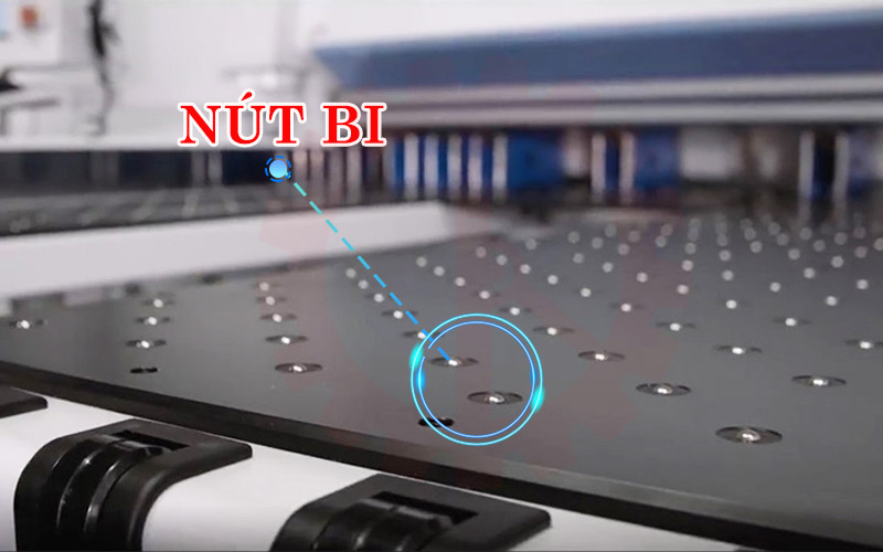 NÚT BI BÀN LÀM VIỆC MÁY CƯA PANEL Chi tiết nút bi máy cưa panel |Quốc Duy