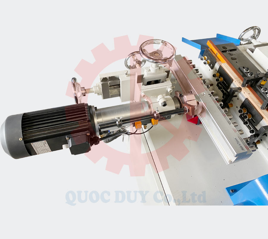 Cụm khoan ngang máy cắt khoan bọ thẳng CNC cấp phôi tự động - REC 400 | Quốc Duy