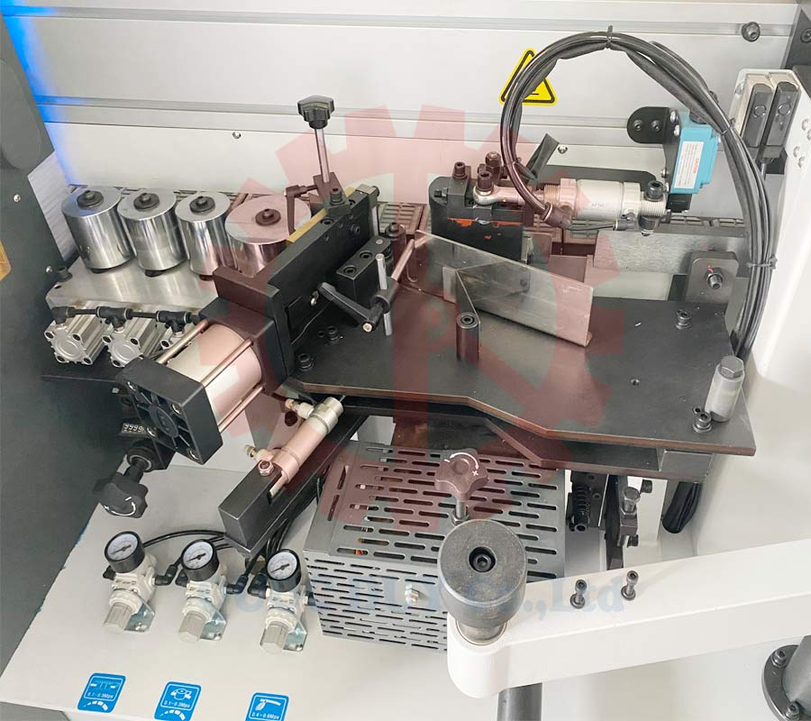 Cụm lăn keo ép nẹp máy dán cạnh tự động 7 chức năng | Quốc Duy