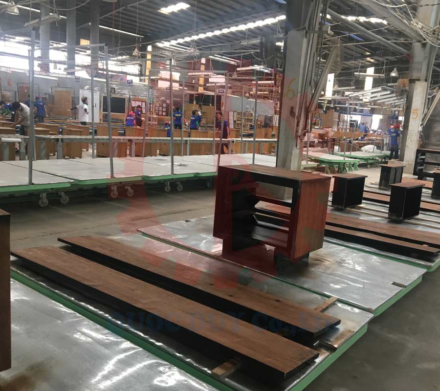 dây chuyền sơn pallet sơn tủ bàn ghế | Quốc Duy