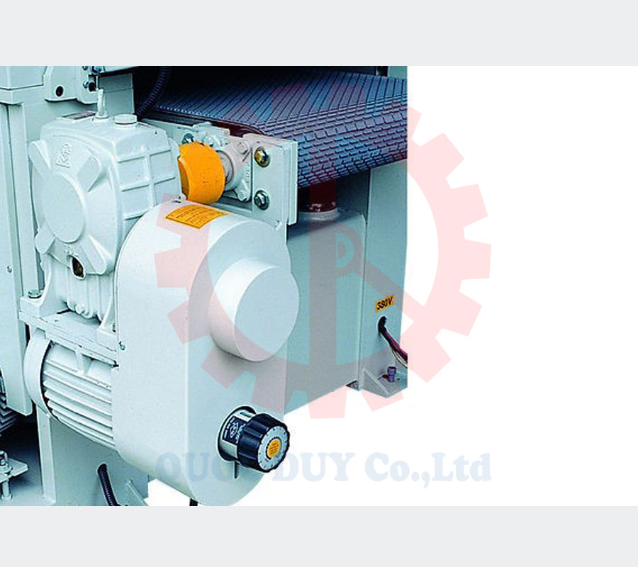 Điều chỉnh tốc độ băng tải máy chà nhám thùng 900mm Đài Loan | Quốc Duy