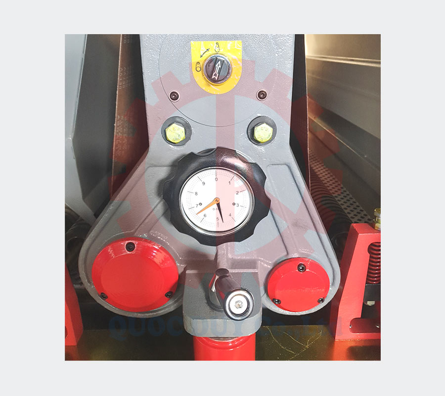 Đồng hồ cân chỉnh trục nhám chì | Quốc Duy