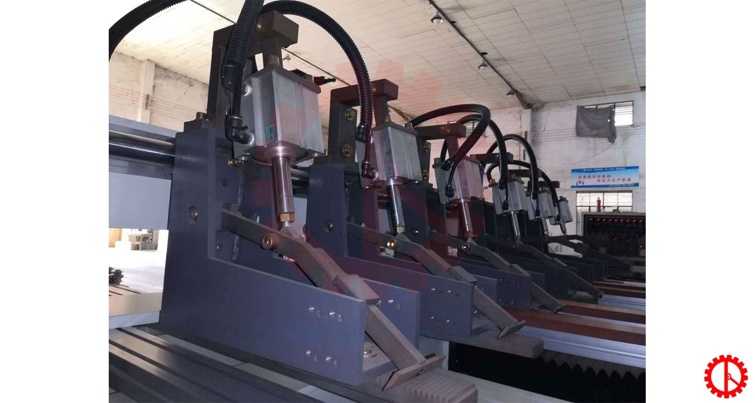 Kẹp Phôi | Quốc Duy Kẹp Phôi | Quốc Duy