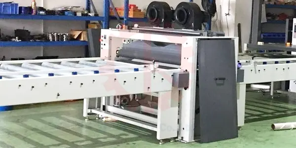 may thoi bui chuyen phu mat pvc laminate keo pur