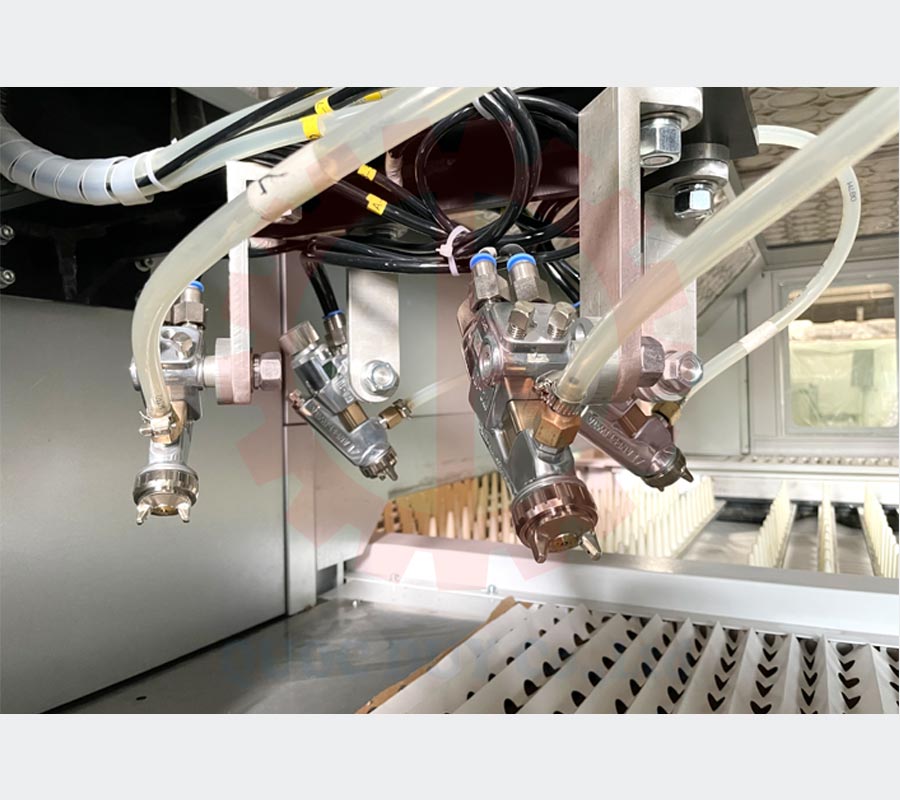 Súng phun sơn máy sơn tự động | Quốc Duy