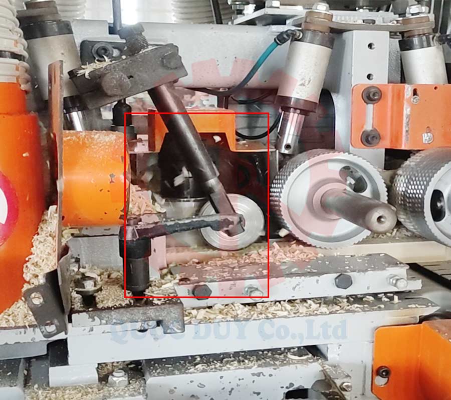 Trục bào mặt cạnh phải máy bào 4 mặt 4 trục dao GS 423 | Quốc Duy