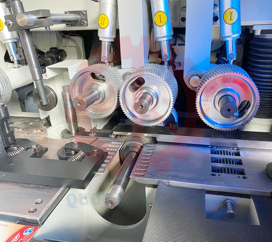 Trục bào mặt dưới máy bào 4 mặt ZHX M420 | Quốc Duy