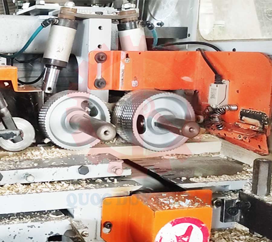 Trục bào mặt dưới máy bào 4 mặt 4 trục dao GS 423 | Quốc Duy