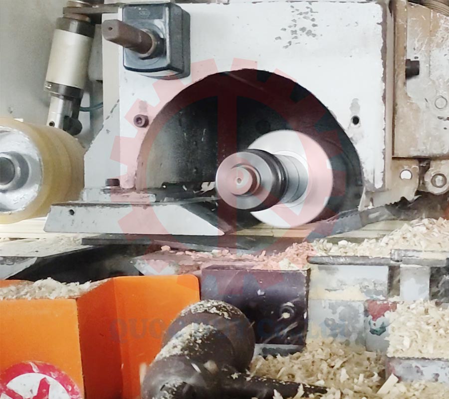 Trục bào mặt trên máy bào 4 mặt 4 trục dao GS 423 | Quốc Duy