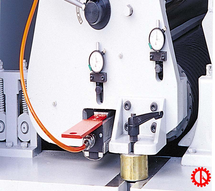 Trục chà nhám máy chà nhám thùng 1300mm | Quốc Duy