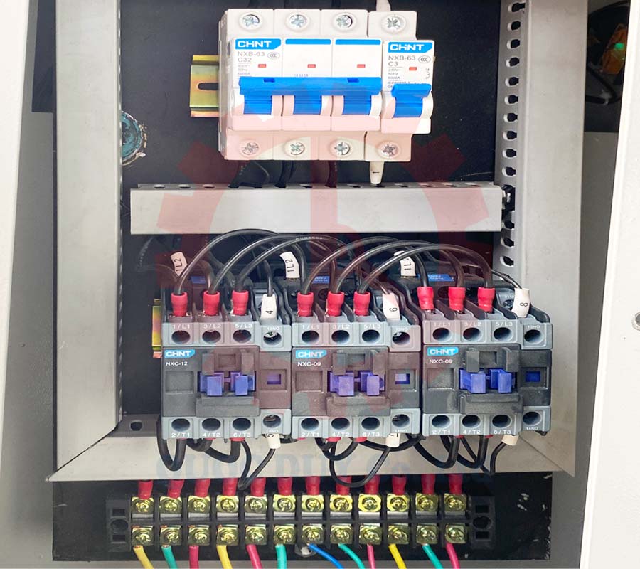 Tủ điện máy cưa bàn trượt 2 lưỡi | Quốc Duy