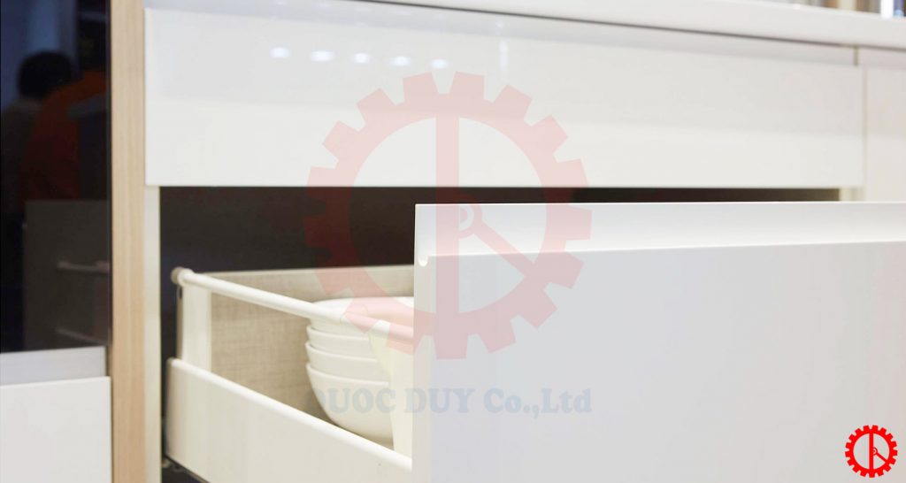 Ứng dụng máy dán cạnh chữ j | Quốc Duy